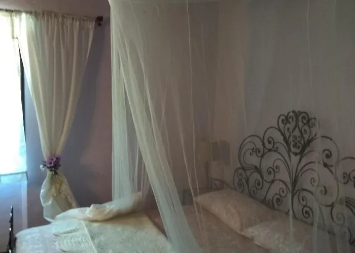 La Luna Nel Pozzo 3*