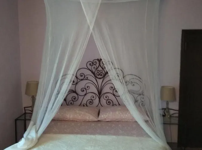 La Luna Nel Pozzo Bed & Breakfast 3*