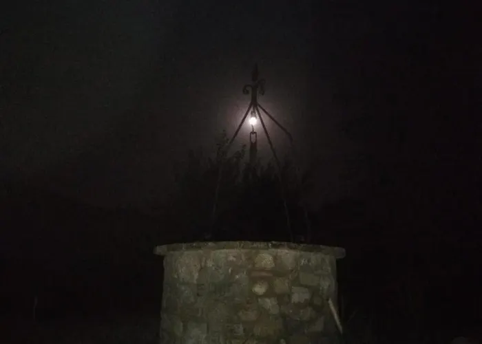 La Luna Nel Pozzo 3*